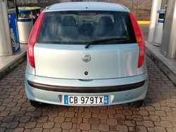 Usata 2002 Fiat Punto Tre volumi | 1600 € (Buon prezzo)