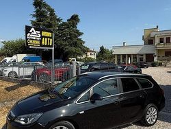 Nero Usata 2011 Opel Astra Cosmo Station wagon | 5700 € (Molto cara)