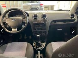 Usata 2011 Ford Fusion Monovolume | 4400 € (Cara)