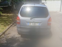 Grigio Usata 2001 Opel Zafira Monovolume | 800 €