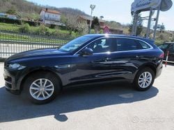 Blu/azzurro Usata 2018 Jaguar F-Pace SUV | 16.500 € (Buon prezzo)