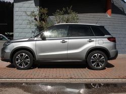 Grigio Usata 2023 Suzuki Vitara SUV | 24.500 € (Buon prezzo)