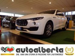 Bianco pastello Usata 2022 Maserati Levante GT SUV | 49.500 € (Buon prezzo)