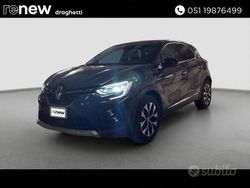 Grigio Usata 2023 Renault Captur Techno SUV | 18.500 € (Buon prezzo)