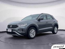 Grigio Usata 2024 VW T-Roc Life SUV | 26.200 € (Buon prezzo)