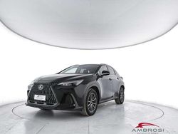 Nero Usata 2022 Lexus NX350h Luxury Line SUV | 36.900 € (Buon prezzo)