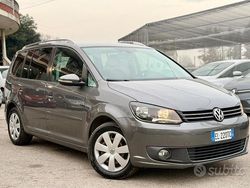 Grigio Usata 2012 VW Touran Monovolume | 8000 € (Buon prezzo)