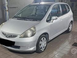 Grigio Usata 2007 Honda Jazz Due volumi | 2600 €