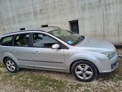 Grigio Usata 2005 Ford Focus Style Station wagon | 1500 € (Buon prezzo)
