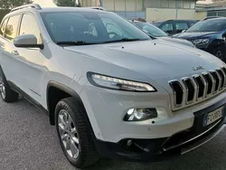 Bianco Usata 2016 Jeep Cherokee Limited SUV | 16.900 € (Buon prezzo)