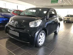 Nero Usata 2009 Toyota iQ Due volumi | 9000 € (Molto cara)