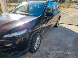 Nero Usata 2017 Jeep Cherokee SUV | 13.300 €