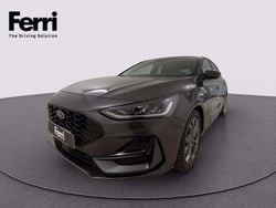 Magnetic grey Usata 2024 Ford Focus ST-Line Tre volumi | 21.470 € (Buon prezzo)