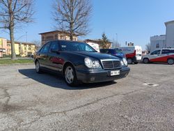 Blu Usata 1996 Mercedes E200 Avantgarde Tre volumi | 6000 € (Buon prezzo)