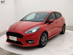 Rosso Usata 2021 Ford Fiesta Tre volumi | 12.900 € (Buon prezzo)