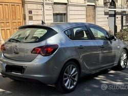 Grigio Usata 2010 Opel Astra Cosmo Tre volumi | 6000 € (Cara)