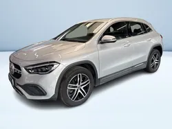 Argento metallizzato Usata 2022 Mercedes GLA200 SUV | 31.000 € (Super prezzo)