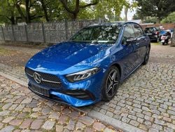 Blu/azzurro Usata 2024 Mercedes A200 AMG Line Premium Tre volumi | 33.500 € (Buon prezzo)