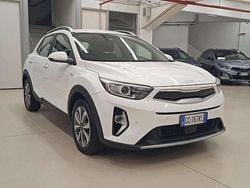 Bianco Usata 2021 Kia Stonic Style SUV | 14.900 € (Buon prezzo)