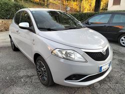 Grigio Usata 2016 Lancia Ypsilon Due volumi | 7900 € (Cara)