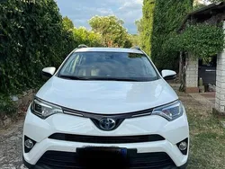 Usata 2017 Toyota RAV4 SUV | 17.000 €