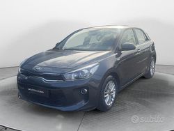 Grigio scuro Usata 2019 Kia Rio Tre volumi | 9900 € (Ottimo prezzo)