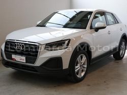 Bianco ghiacciaio metallizzato Usata 2021 Audi Q2 Business SUV | 28.500 € (Cara)
