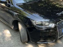 Nero Usata 2012 Audi A1 Sportback Attraction Due volumi | 9500 € (Buon prezzo)