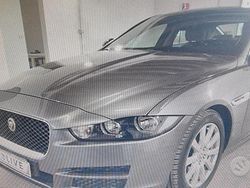 Grigio Usata 2016 Jaguar XE Pure Tre volumi | 9990 € (Super prezzo)