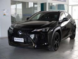 Nero / black Usata 2021 Lexus UX 250h E-FOUR SUV | 25.600 € (Buon prezzo)