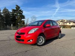 Usata 2010 Toyota Yaris Tre volumi | 6200 € (Cara)
