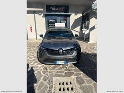 Grigio Usata 2024 Renault Clio V Techno Tre volumi | 16.150 € (Buon prezzo)