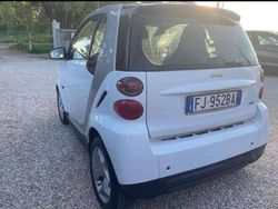 Bianco Usata 2013 Smart ForTwo Coupé Pure Due volumi | 5200 € (Buon prezzo)