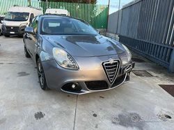 Grigio Usata 2011 Alfa Romeo Giulietta Tre volumi | 4999 € (Ottimo prezzo)