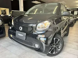 Nero Usata 2017 Smart ForTwo Coupé Passion Due volumi | 9900 € (Ottimo prezzo)