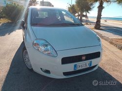 Bianco Usata 2011 Fiat Grande Punto S Due volumi | 2200 € (Super prezzo)
