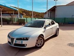 Grigio Usata 2009 Alfa Romeo 159 Progression Tre volumi | 3500 € (Molto cara)