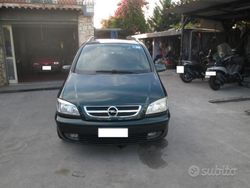 Verde Usata 2004 Opel Zafira Monovolume | 1700 € (Buon prezzo)