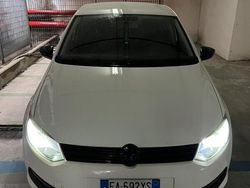 Usata 2015 VW Polo Tre volumi | 6300 € (Ottimo prezzo)