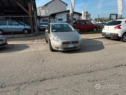 Grigio Usata 2008 Fiat Grande Punto Due volumi | 2990 € (Buon prezzo)