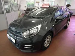 Blu/azzurro Usata 2016 Kia Rio LX Tre volumi | 8990 € (Buon prezzo)