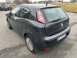 Grigio Usata 2012 Fiat Punto Evo Due volumi | 3000 € (Buon prezzo)