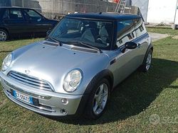 Argento Usata 2005 Mini ONE Due volumi | 4500 € (Molto cara)