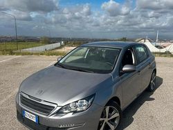 Grigio Usata 2015 Peugeot 308 Business-Line Tre volumi | 6799 € (Buon prezzo)