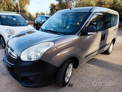 Marrone Usata 2016 Opel Combo Tre volumi | 6900 € (Buon prezzo)