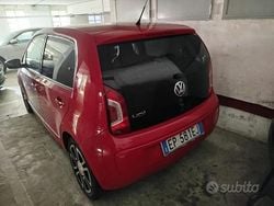Rosso Usata 2012 VW up! Due volumi | 7800 € (Buon prezzo)
