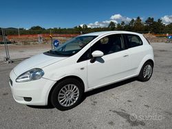 Usata 2009 Fiat Grande Punto Due volumi | 3300 € (Buon prezzo)