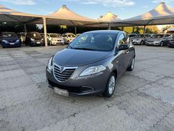 Grigio Usata 2015 Lancia Ypsilon Gold Due volumi | 6800 € (Buon prezzo)