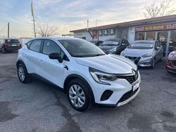 Bianca madreperla Usata 2022 Renault Captur Business SUV | 14.900 € (Ottimo prezzo)