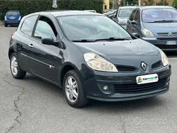 Nero Usata 2007 Renault Clio II Dynamique Tre volumi | 3000 € (Buon prezzo)
